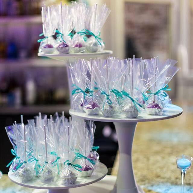 cake pops and set up for any occasion