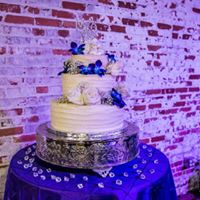 Simple yet elegant wedding cakes 